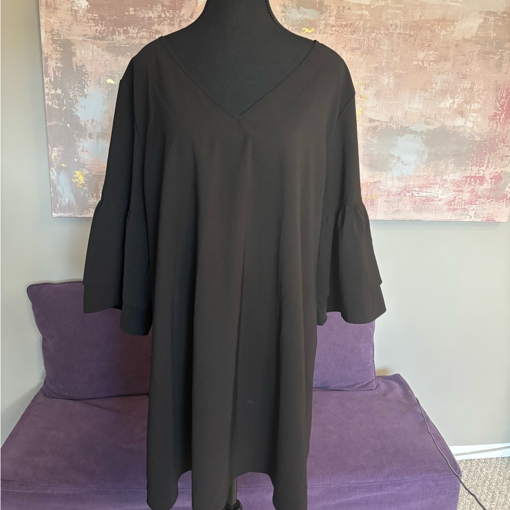 Cupshe Black A-Line Mini Dress with Bell Sleeves and V-Neck‎ Size XL